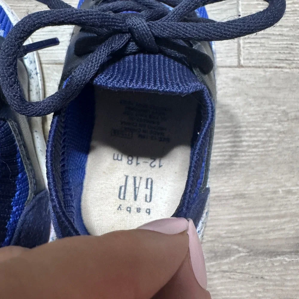 Baby Gap Blue Knit Mesh Lace Up Sneakers Speckled Sole 12-18 Months